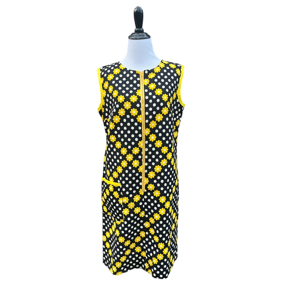 Step-'n-Go Floral Vintage Retro 70's Front Zip Sleeveless Shift Dress